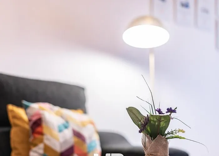Adaptado Y Comodo Apartamento En Iturrama