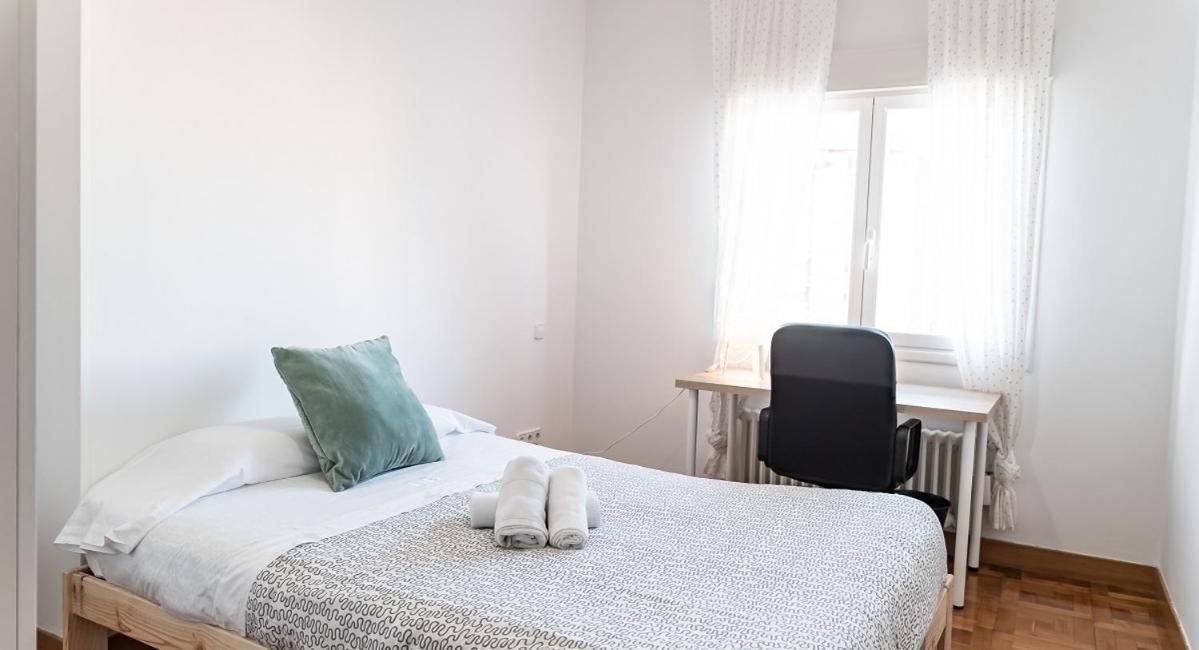 Adaptado Y Comodo En Iturrama * Pamplona